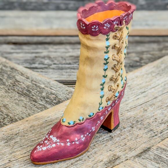 Victorian Style Cream & Mauve Floral Lace Up Heeled Boot Resin Figurine - Picture 6 of 8